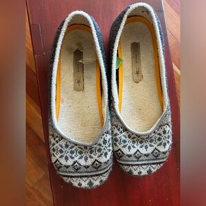 Smartwool Women's Gray and Cream Patterned Wool Flats